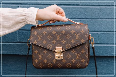 basket louis vuitton femme real fake|false Louis Vuitton prints.